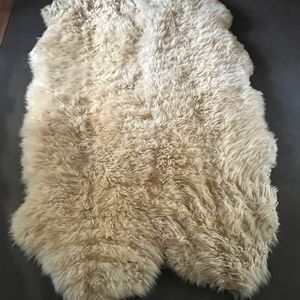 Genuine New Zealand Sheepskin rug